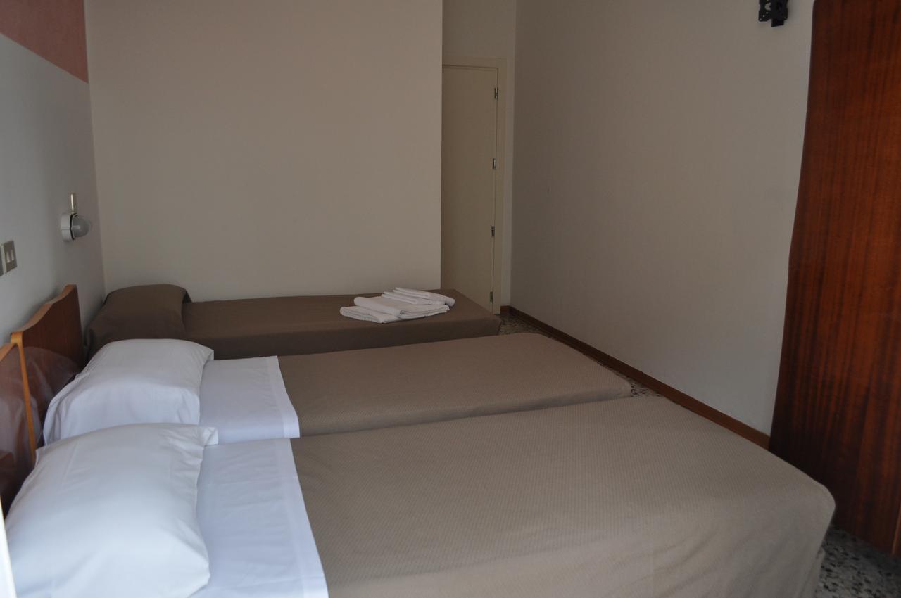 Hotel Urano Cattolica Ngoại thất bức ảnh