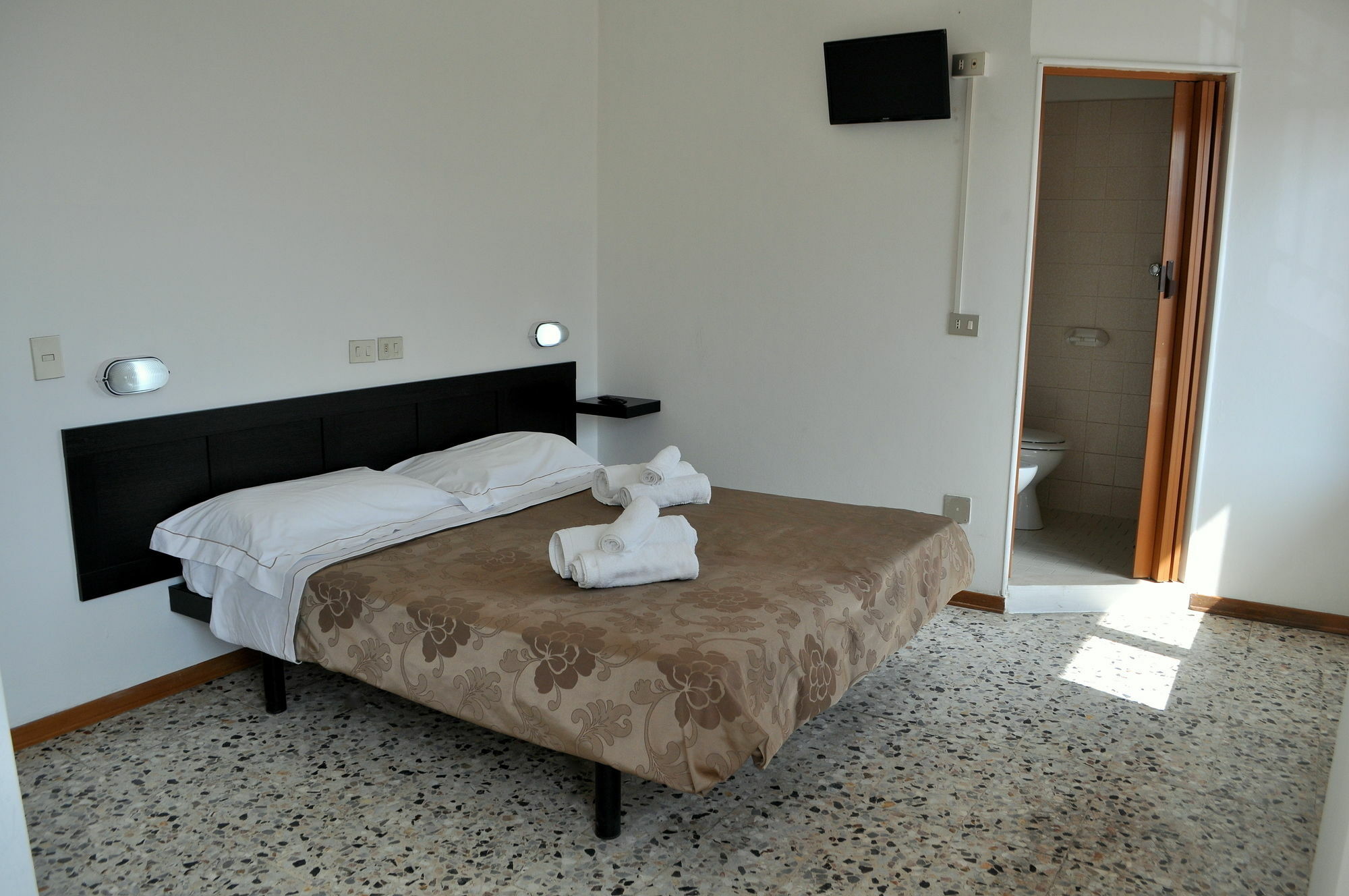 Hotel Urano Cattolica Ngoại thất bức ảnh