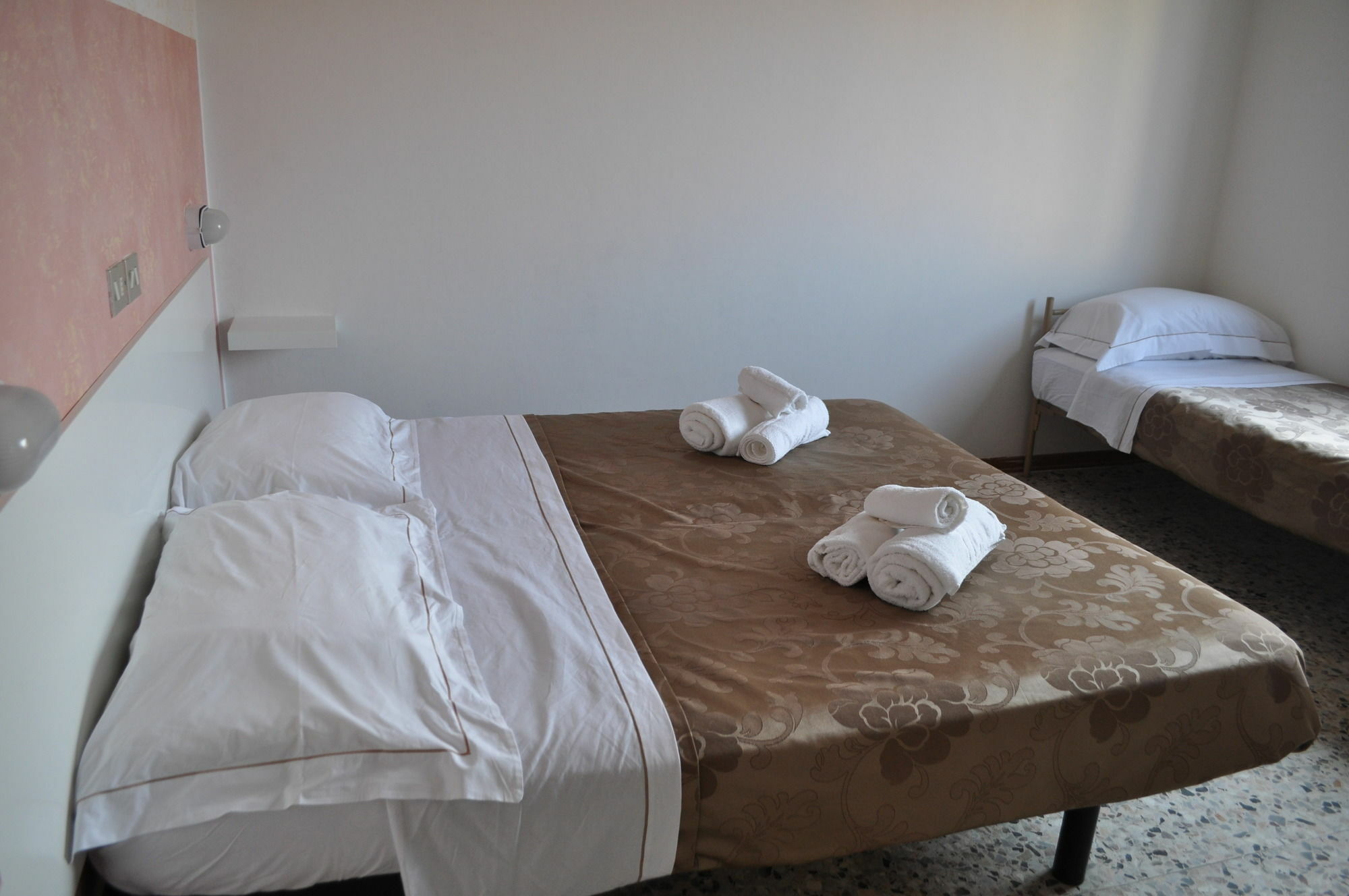 Hotel Urano Cattolica Ngoại thất bức ảnh